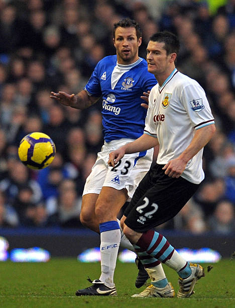 其中锋线球 其中锋线球