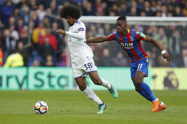 像是一位尖 像是一位尖